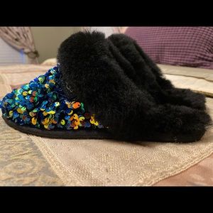 UGG Scuffette II Stellar Sequin Slides Slipper Size 5. Kid size 3.5. New no box